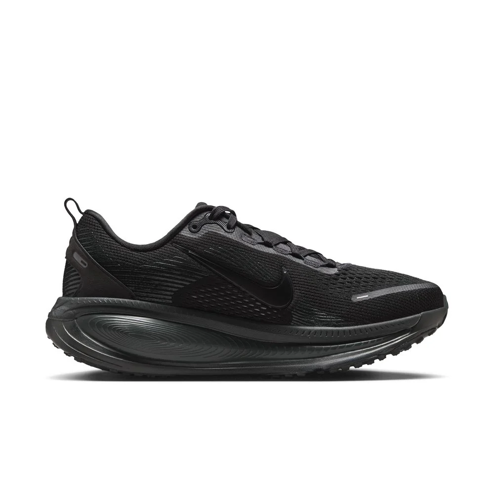 NIKE Vomero 18 Women's Sneakers - Image 11