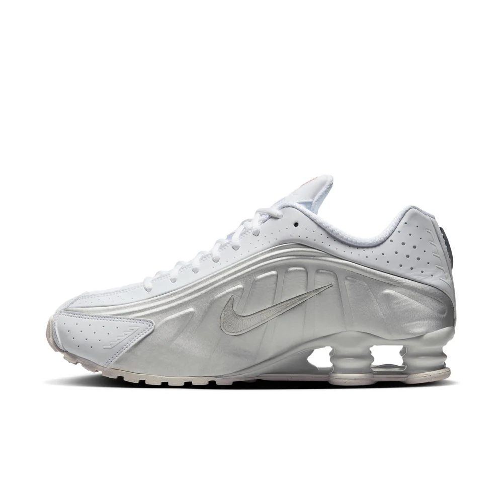 NIKE Shox R4 Mens Sneakers - Image 12