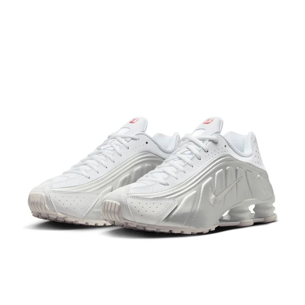 NIKE Shox R4 Mens Sneakers - Image 2