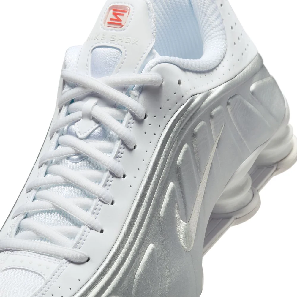 NIKE Shox R4 Mens Sneakers - Image 3