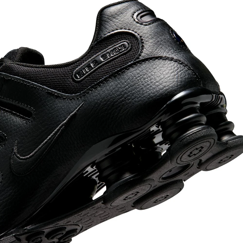 NIKE Vomero Plus Mens Sneakers - Image 17